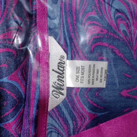 Winlar, long satin caftan,one size fits all - Picture 1 of 4